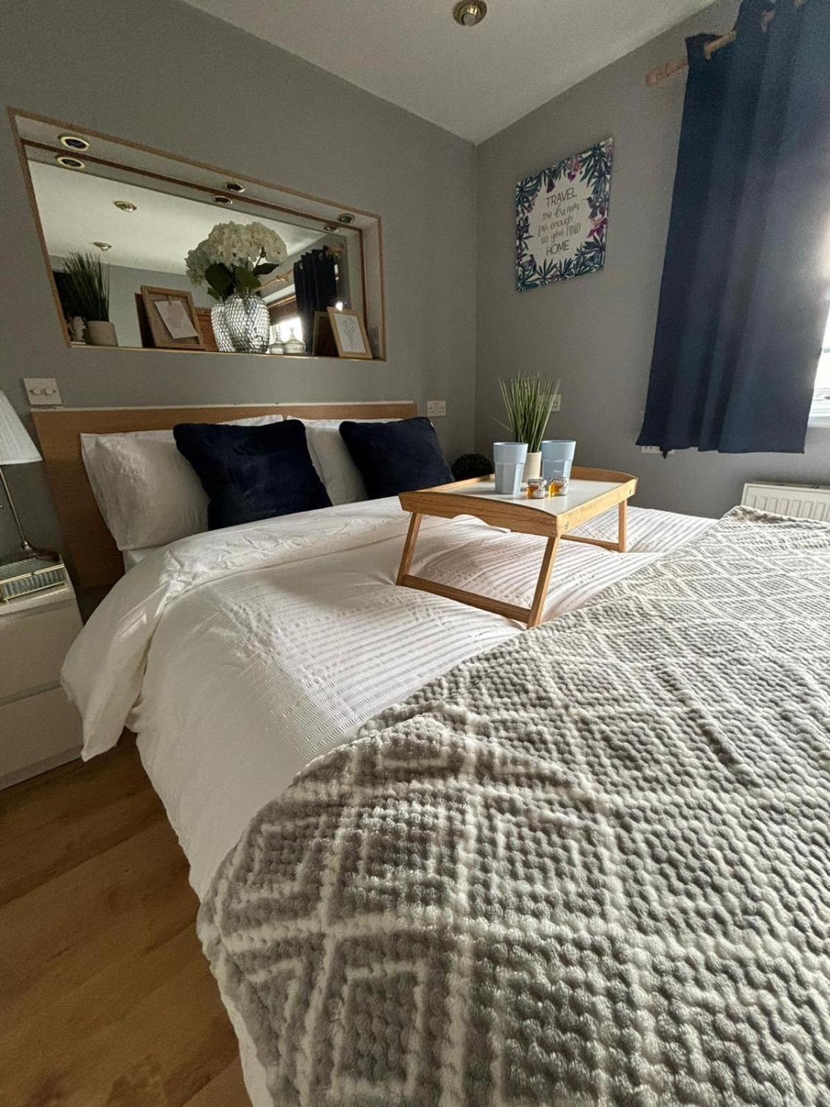 Amazing En-Suite Apartment In Finchley Central Лондон Екстер'єр фото